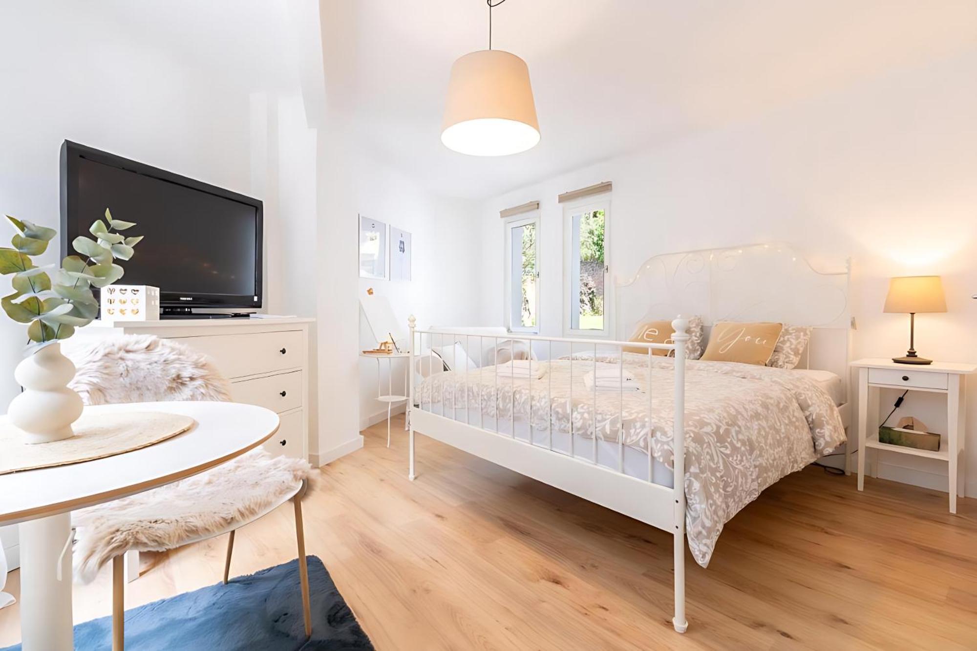 Vikaro Zimmer Montjoie Extérieur photo